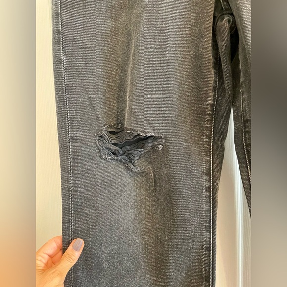 Express Mid Rise Ankle Jeans - Picture 4 of 10